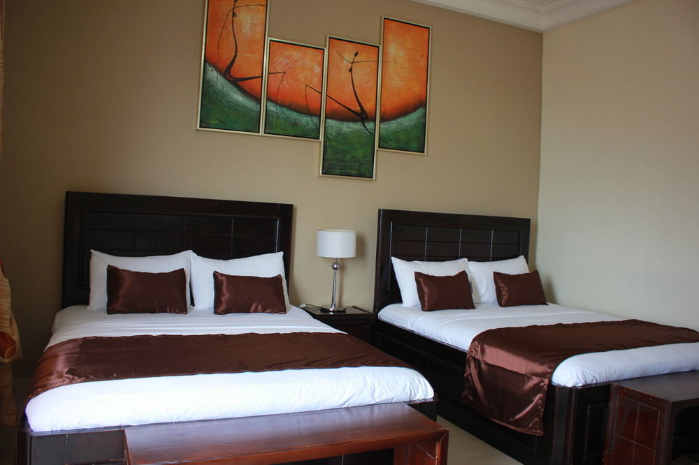 Palm Spring Resort Monrovia Ngoại thất bức ảnh