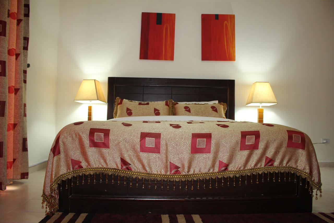 Palm Spring Resort Monrovia Ngoại thất bức ảnh